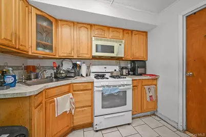 77-06 Kneeland Avenue, Elmhurst, NY 11373 - Photo 13