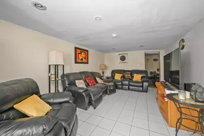 77-06 Kneeland Avenue, Elmhurst, NY 11373 - Photo 11
