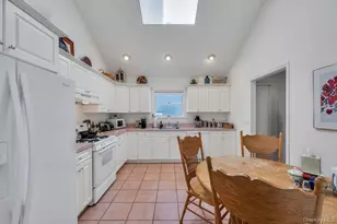 18 Hillcrest St, Huntington, NY 11743 - Photo 7