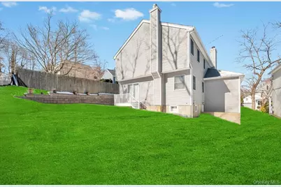 18 Hillcrest Street, Huntington, NY 11743 - Photo 21