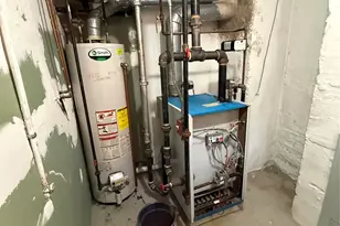 90-21 189th St, Hollis, NY 11423 - Photo 9