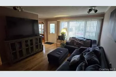 32 Butler Boulevard, Elmont, NY 11003 - Photo 13