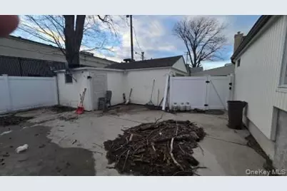 32 Butler Boulevard, Elmont, NY 11003 - Photo 5