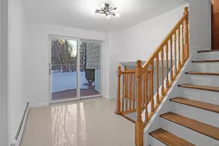 22 Marshall Ln, Westbury, NY 11590 - Photo 17