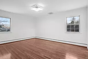 22 Marshall Ln, Westbury, NY 11590 - Photo 9