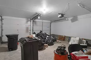 22 Marshall Ln, Westbury, NY 11590 - Photo 19