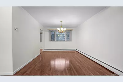 22 Marshall Lane, Westbury, NY 11590 - Photo 11