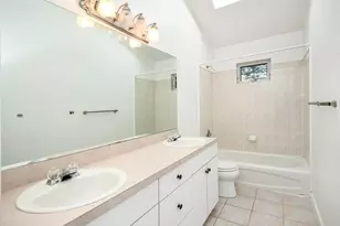 3 Ale Ct, Centerport, NY 11721 - Photo 21