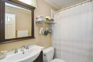 4 Ale Ct, Centerport, NY 11721 - Photo 11