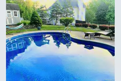 9 Trotter Lane, Poughkeepsie, NY 12603 - Photo 5