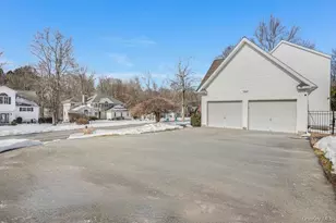 9 Trotter Ln, Poughkeepsie, NY 12603 - Photo 33