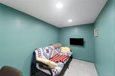 74 Central Parkway, Mount Vernon, NY 10552 - Photo 35