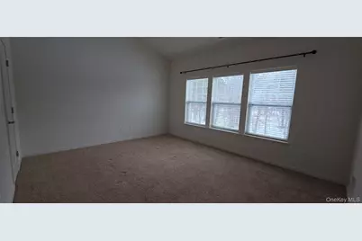 41 Greentree Court, Shirley, NY 11967 - Photo 15