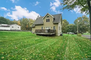 41 Oakland Ave, Central Valley, NY 10917 - Photo 11