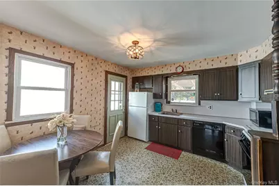 1595 Washington Avenue, Seaford, NY 11783 - Photo 7