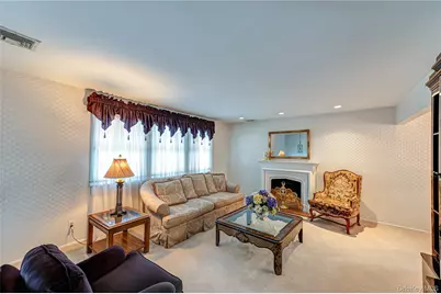 4 Winslow Lane, Kings Park, NY 11754 - Photo 5