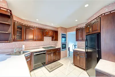 4 Winslow Lane, Kings Park, NY 11754 - Photo 9