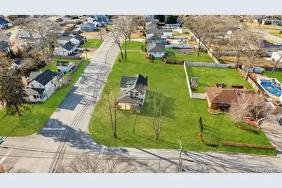 195 Brook Street, Oakdale, NY 11769 - Photo 3