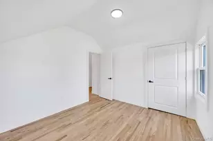 195 Brook St, Oakdale, NY 11769 - Photo 17