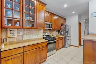 101-24 134th St, Richmond Hill, NY 11419 - Photo 9