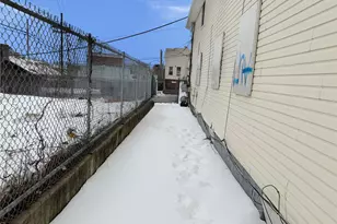 157-15 110th Ave, Jamaica, NY 11433 - Photo 23