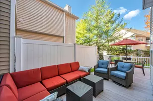 56 Snowdance Ln, Smithtown, NY 11787 - Photo 13