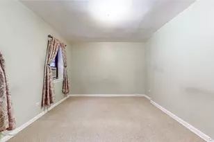 102-45 67th Rd, Forest Hills, NY 11375 - Photo 15