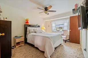 152 Haypath Rd, Old Bethpage, NY 11804 - Photo 15