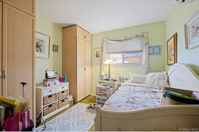 152 Haypath Road, Old Bethpage, NY 11804 - Photo 19