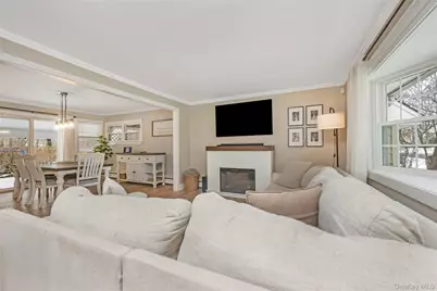 360 Renee Drive, Bayport, NY 11705 - Photo 5