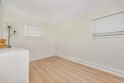 360 Renee Drive, Bayport, NY 11705 - Photo 15