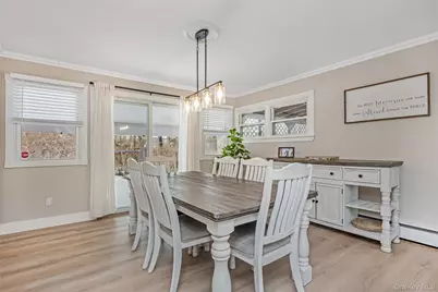 360 Renee Drive, Bayport, NY 11705 - Photo 9