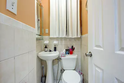 8848 201 St, Hollis, NY 11423 - Photo 23