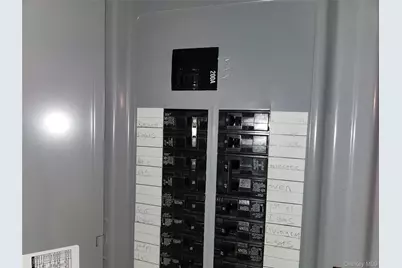 268 Locust Avenue, Freeport, NY 11520 - Photo 21