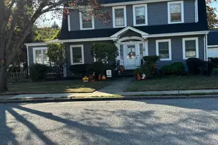 268 Locust Ave, Freeport, NY 11520 - Photo 3