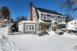 268 Locust Ave, Freeport, NY 11520 - Photo 5