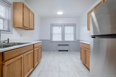 21 Twinlawns Avenue, Hicksville, NY 11801 - Photo 5