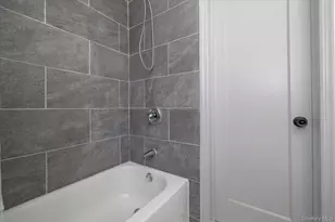 21 Twin Lawns Ave, Hicksville, NY 11801 - Photo 9