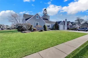 45 Gregory Ave, Merrick, NY 11566 - Photo 39