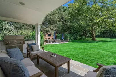 10 Middle Hollow Road, Lloyd Harbor, NY 11743 - Photo 33