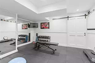 10 Middle Hollow Rd, Lloyd Harbor, NY 11743 - Photo 31