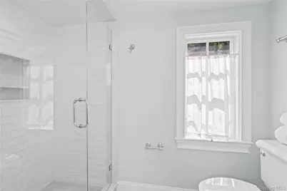 10 Middle Hollow Road, Lloyd Harbor, NY 11743 - Photo 27