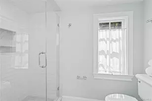 10 Middle Hollow Rd, Lloyd Harbor, NY 11743 - Photo 27