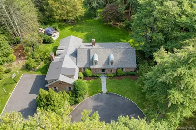 10 Middle Hollow Road, Lloyd Harbor, NY 11743 - Photo 1