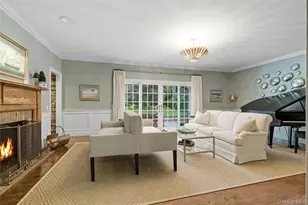 10 Middle Hollow Rd, Lloyd Harbor, NY 11743 - Photo 7