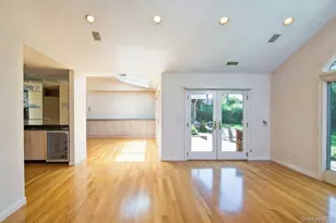 79 Meadow Woods Rd, Great Neck, NY 11020 - Photo 7