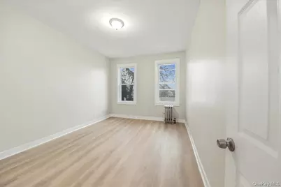 943 E 232nd Street, Bronx, NY 10466 - Photo 3
