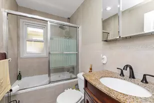 2463 Lindy Rd, Westbury, NY 11590 - Photo 11