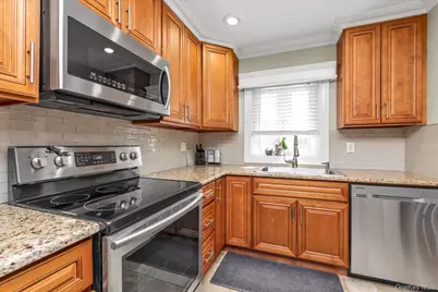 2463 Lindy Road, Westbury, NY 11590 - Photo 7