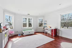 74 Old Post Ln, Mamaroneck, NY 10543 - Photo 25